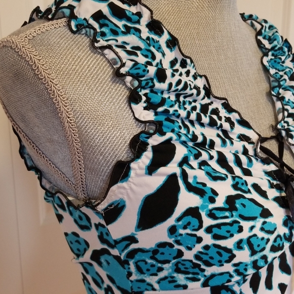 Top - Picture 3 of 8